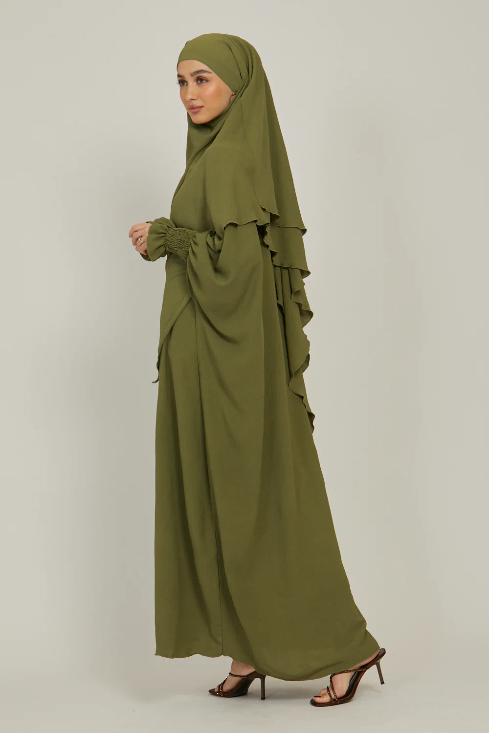 Abaya Kaki
