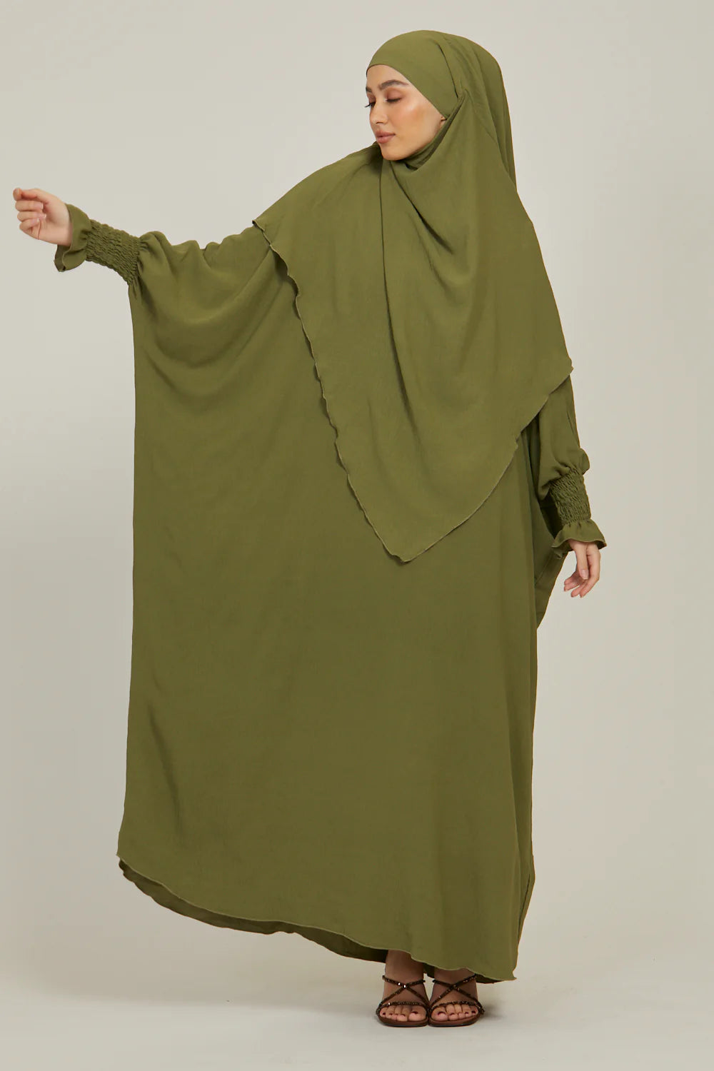 Abaya Kaki