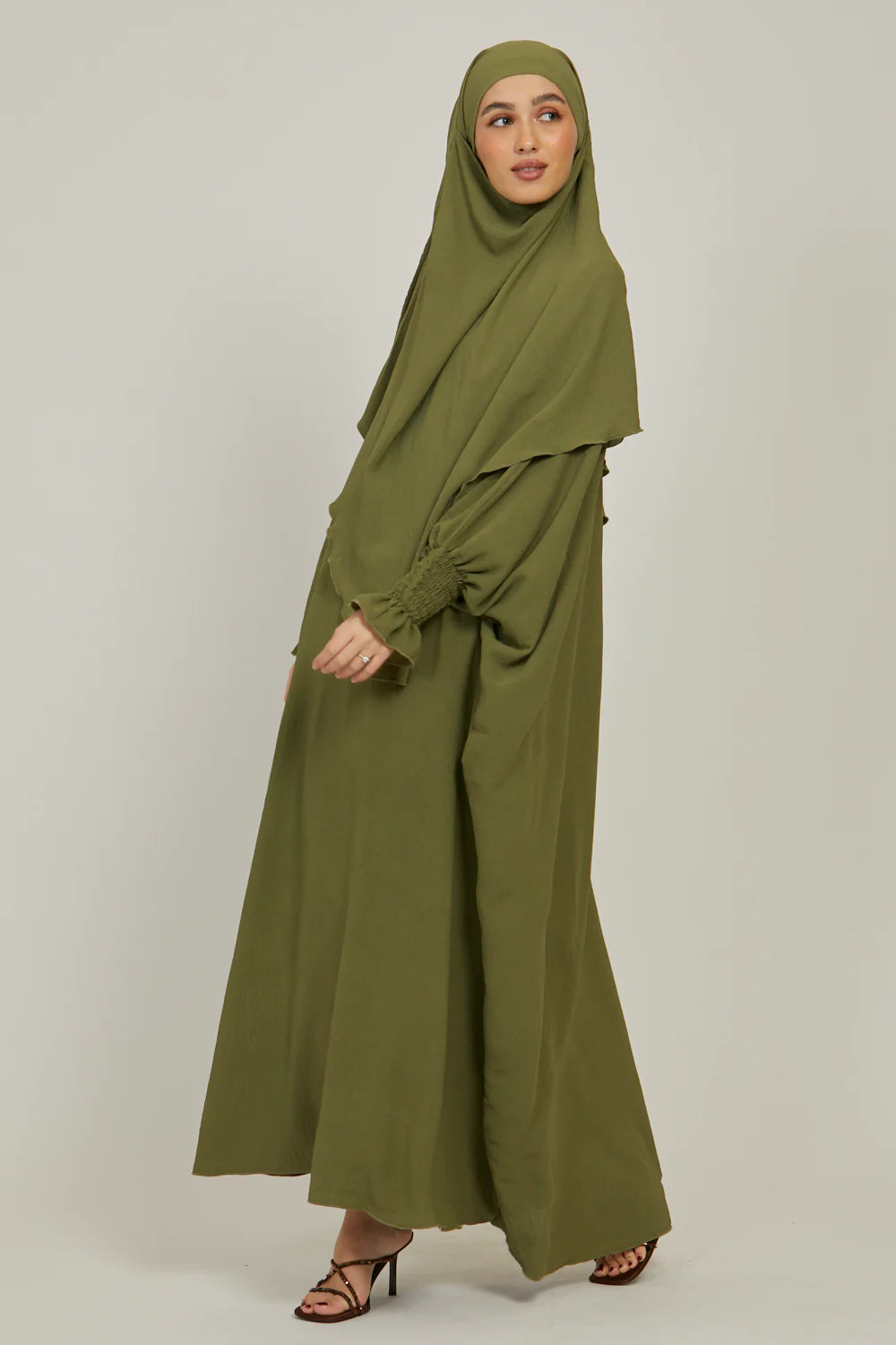 Abaya Kaki